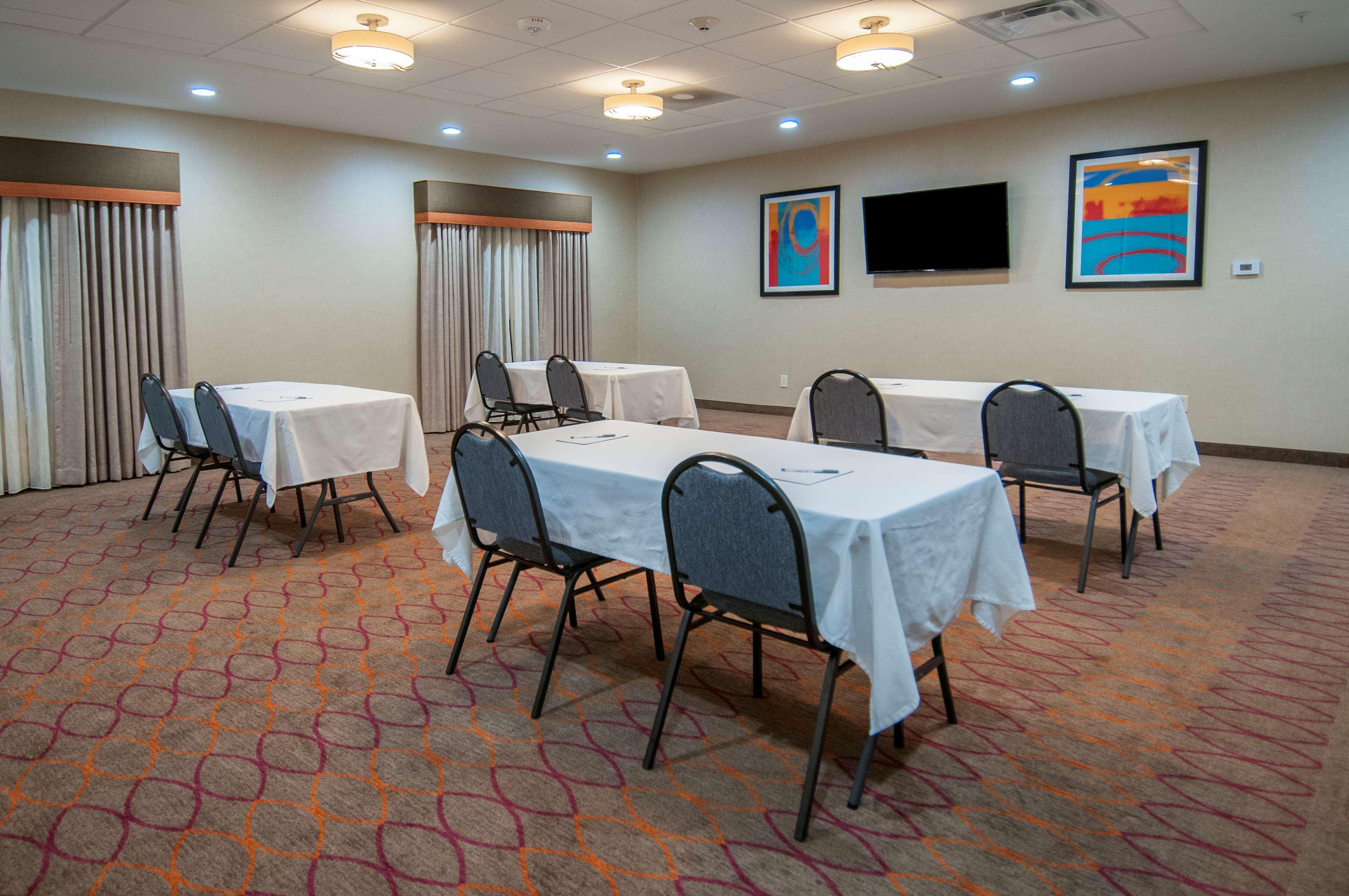 Hampton Inn Опелусас Экстерьер фото