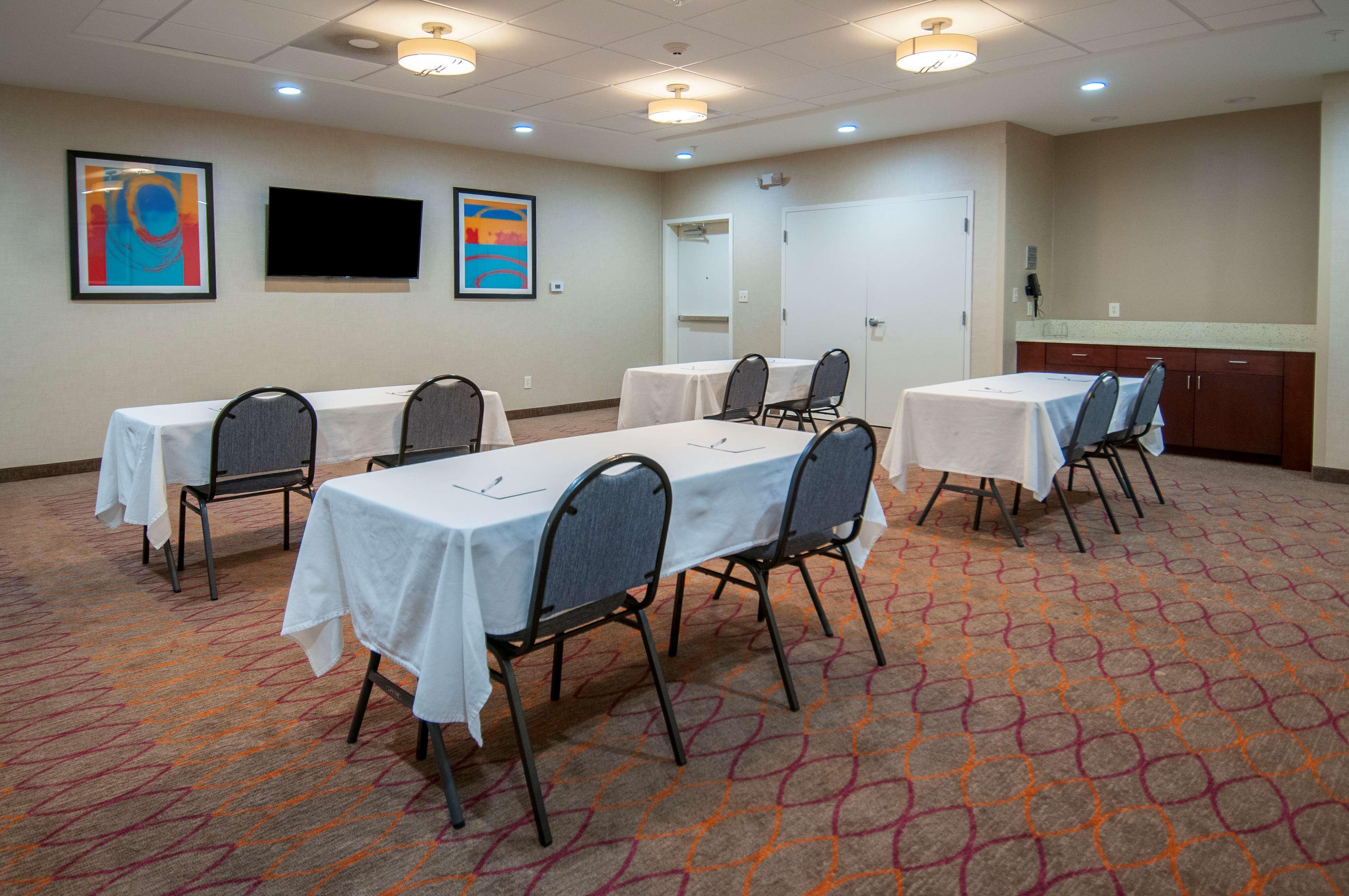 Hampton Inn Опелусас Экстерьер фото