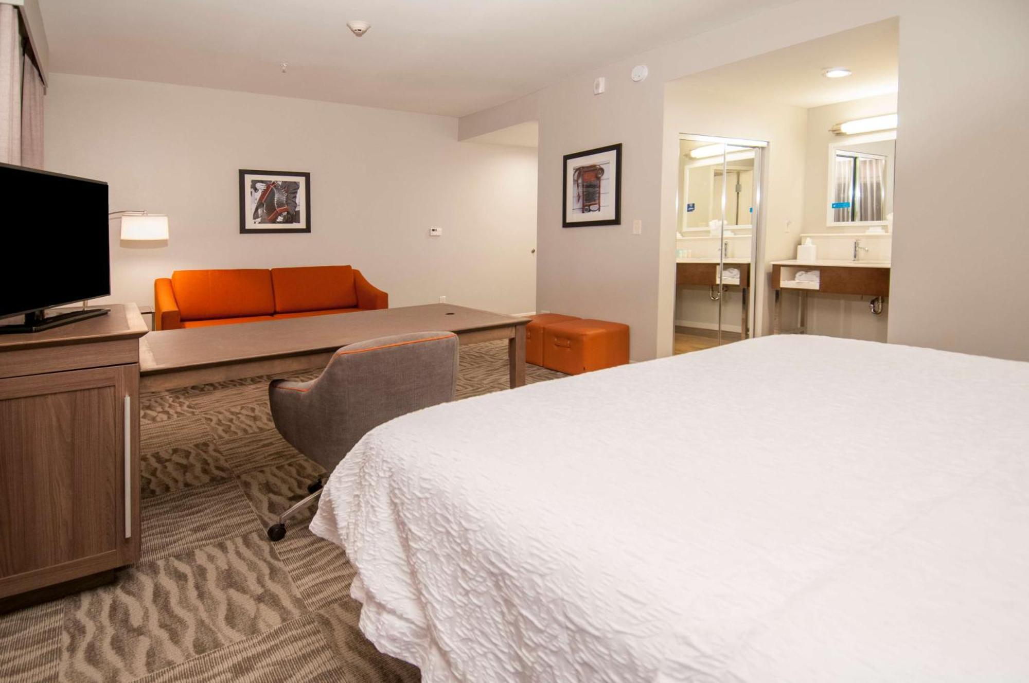 Hampton Inn Опелусас Экстерьер фото