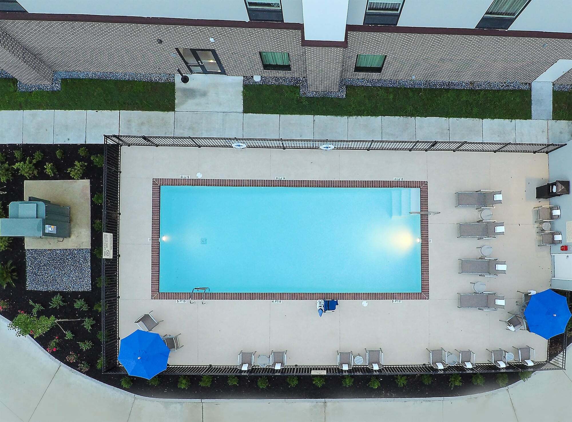 Hampton Inn Опелусас Экстерьер фото
